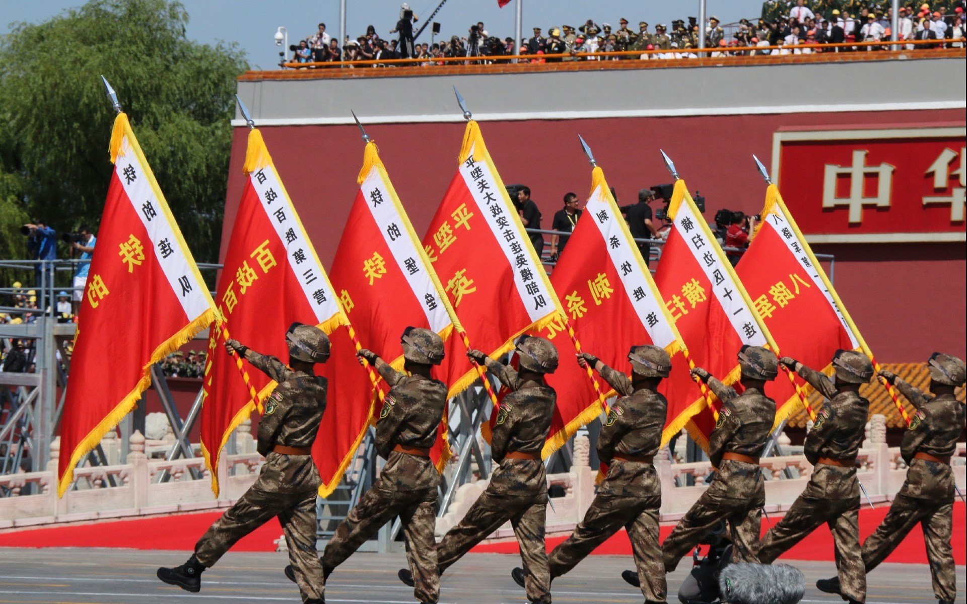 皇马主场小胜，积分榜排名暂时升至第五，皇马小组积分