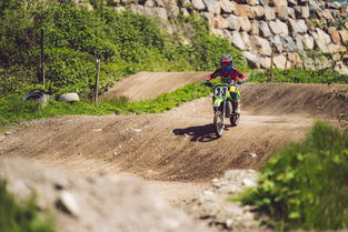 九游登录入口-全国青少年登山赛贵州赛段精彩刺激，青年登山活动