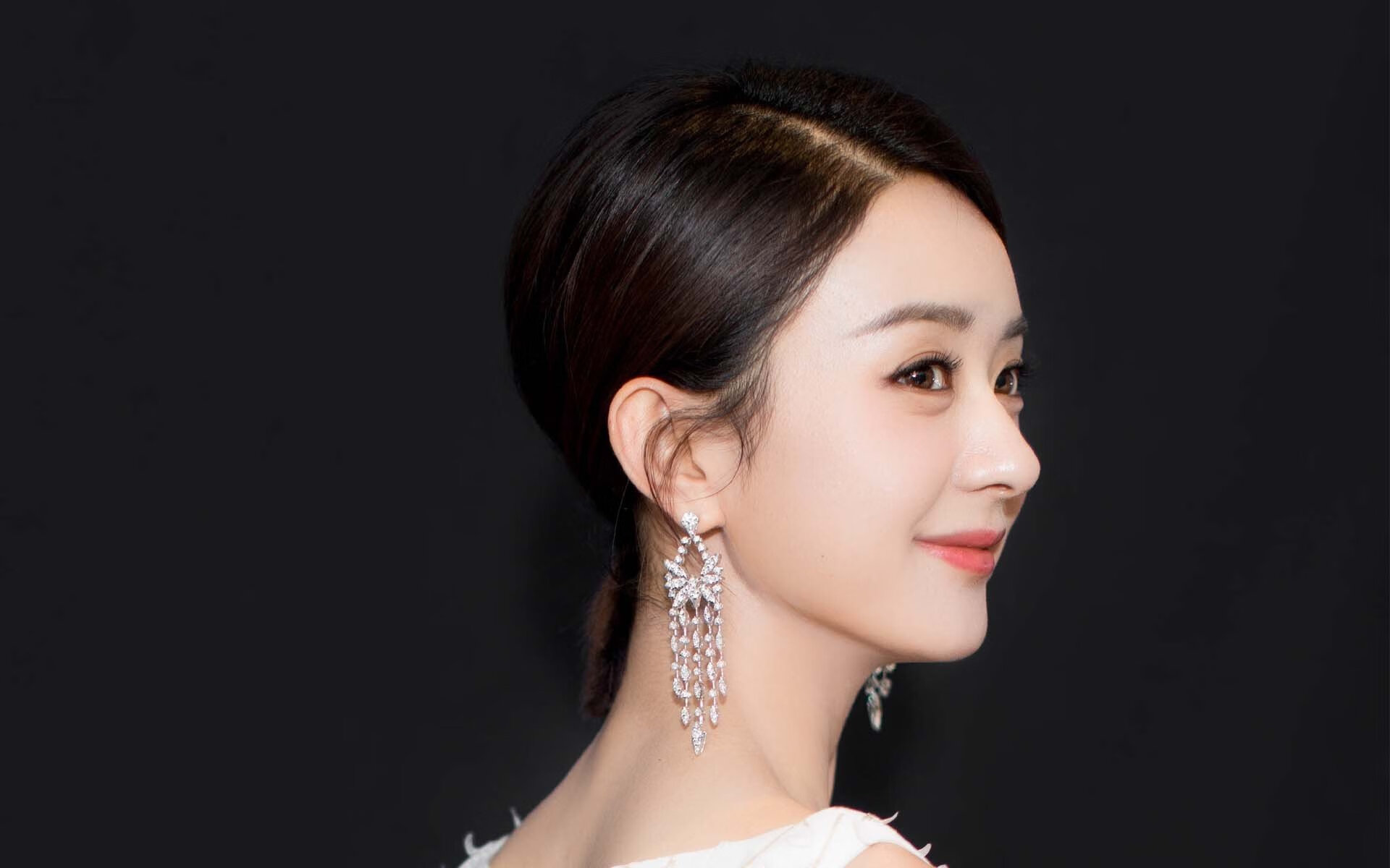 杨瀚森比赛阅读能力提升快速判断局势,杨瀚儒简介