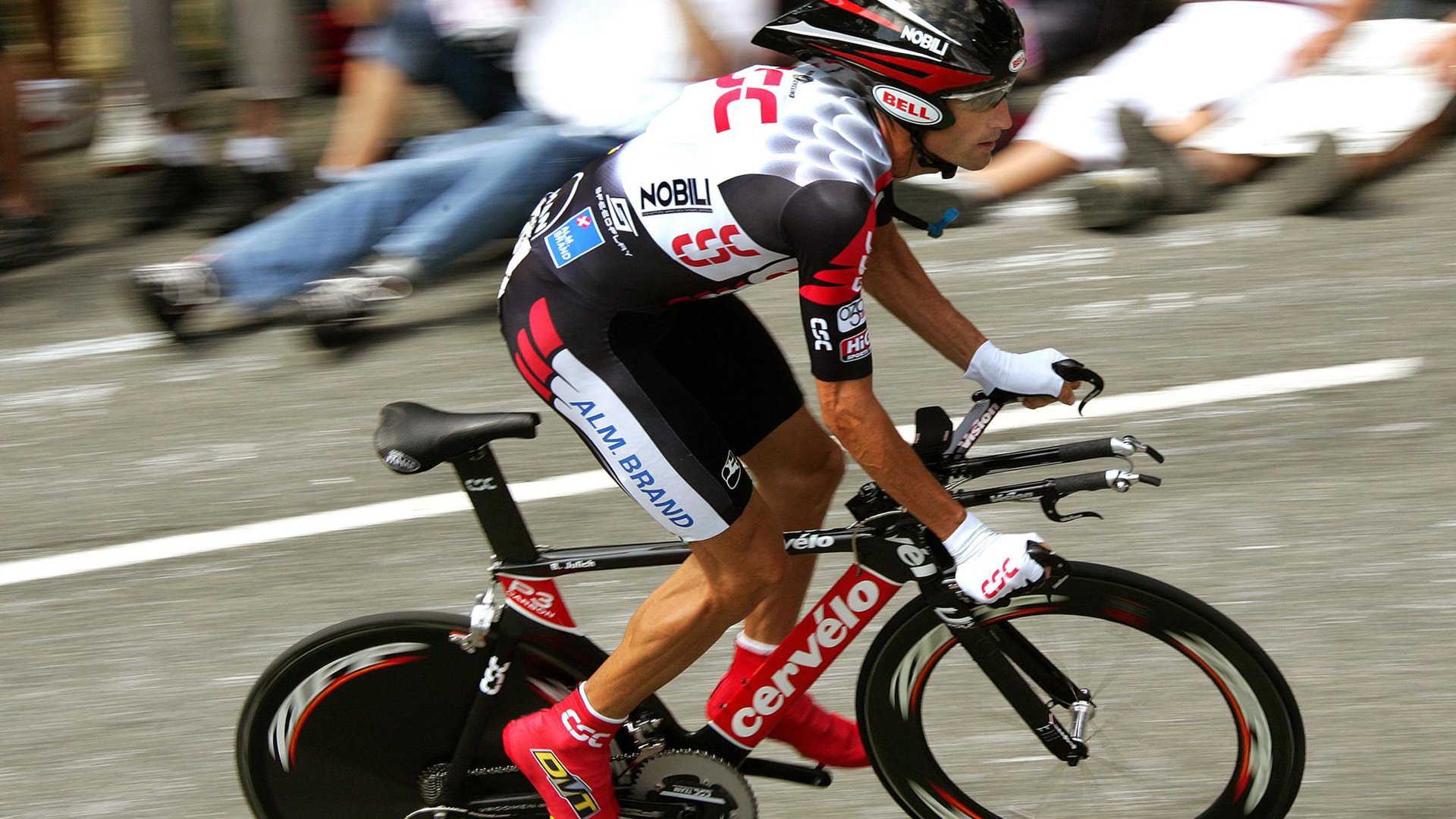 杨瀚森夏季联赛表现引发媒体热议，杨瀚森夏季联赛表现引发媒体热议吗